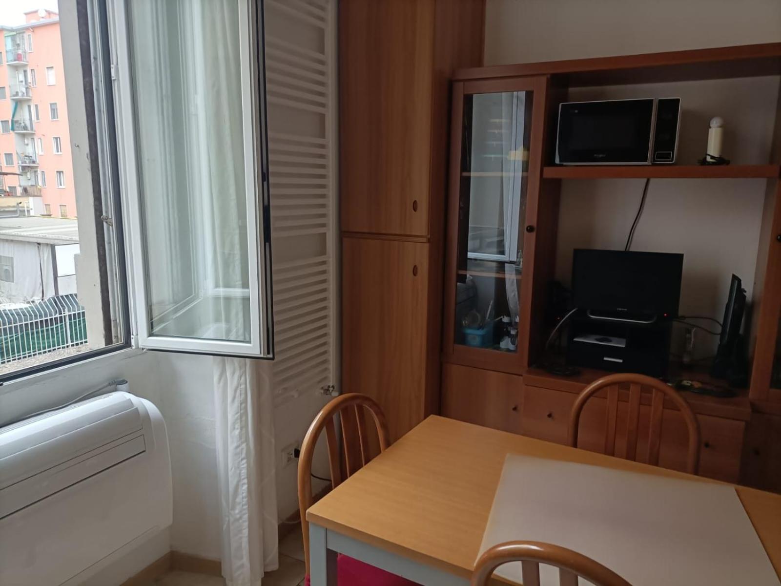 Monolocale Centro Apartment Milan Luaran gambar