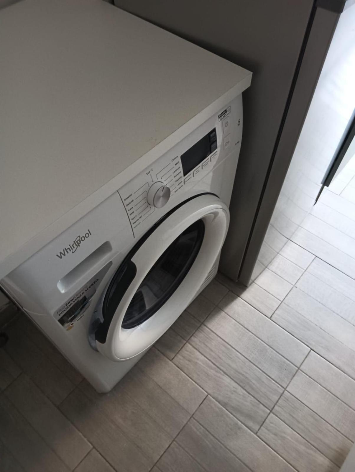 Monolocale Centro Apartment Milan Luaran gambar