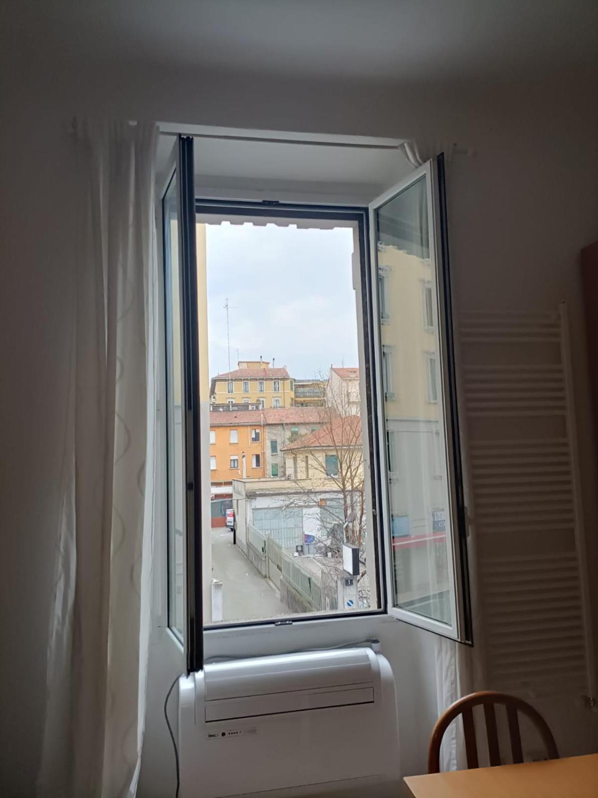 Monolocale Centro Apartment Milan Luaran gambar